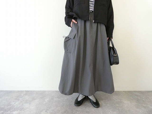 SOUFFLE 軽量ストレッチナイロンミリタリーフレアースカートの商品画像2