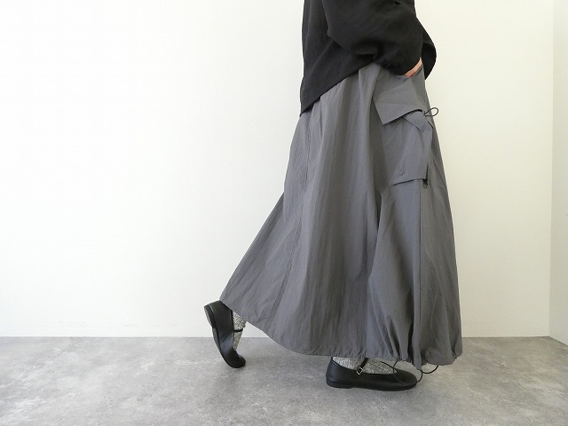 SOUFFLE 軽量ストレッチナイロンミリタリーフレアースカートの商品画像8