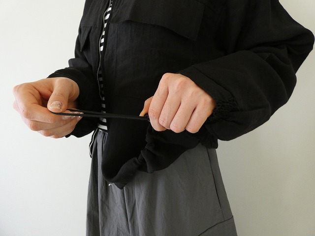 SOUFFLE シアーリネンブレンドナイロンノーカラーブルゾンの商品画像7