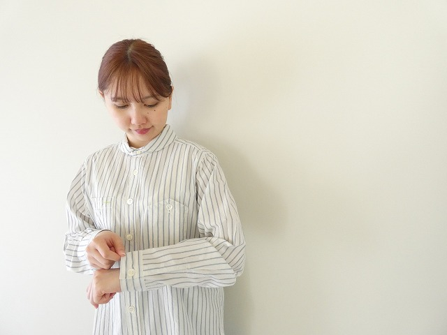 NATURAL LAUNDRY(ナチュラルランドリー) コットンリネンシャンブレーガチャポケシャツの商品画像1