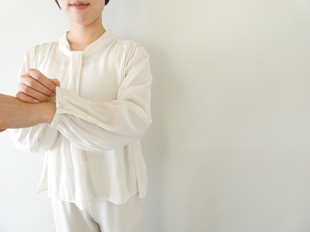 DONEEYU(ドニーユ) シャンブレージョーゼットブラウスの商品画像4