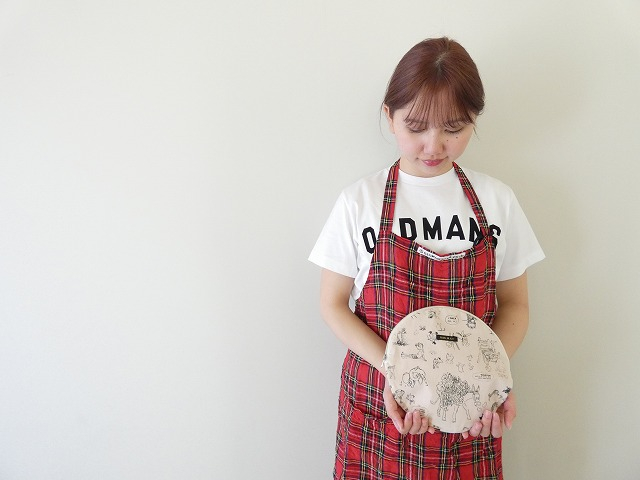 R&D.M.Co-(オールドマンズテーラー) GRAFFITI CIRCLE POUCH L-sizeの商品画像1