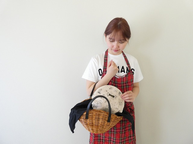 R&D.M.Co-(オールドマンズテーラー) GRAFFITI CIRCLE POUCH L-sizeの商品画像2