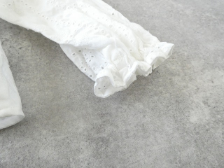 qiri(キリ) グローエンブロイダリーギャザースリーブブラウスの商品画像24