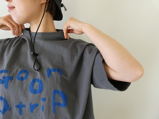 tumugu(ツムグ) ラフィ天竺プリントTの商品画像1