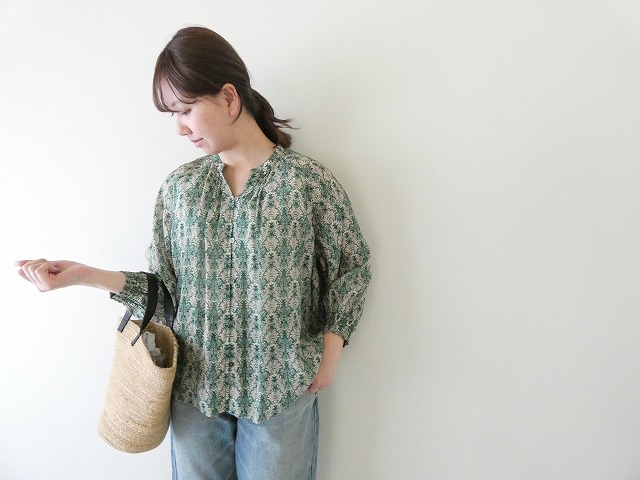 NOMBRE IMPAIR(ノンブルアンペール) シアーアラベスクプリントピンタックブラウスの商品画像2