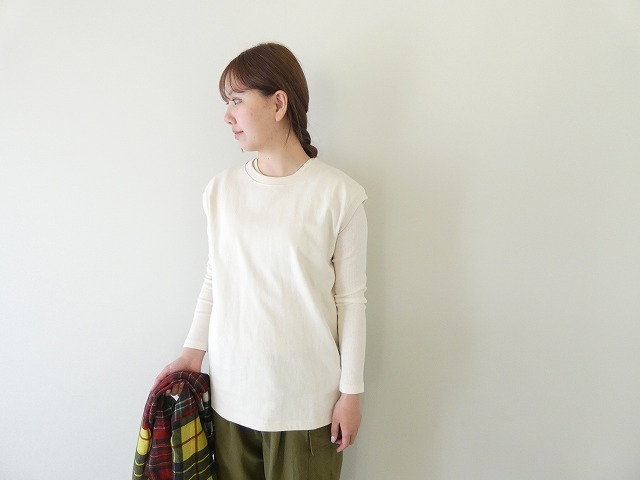 ichi(イチ) ライトヘビー天竺スリーブレスTシャツの商品画像1
