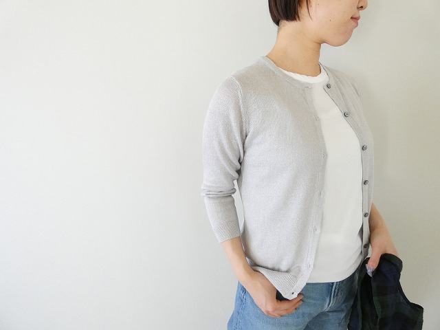 mao made(マオメイド) リネンUVカットいつものクルーネックキラキラカーディガンの商品画像1