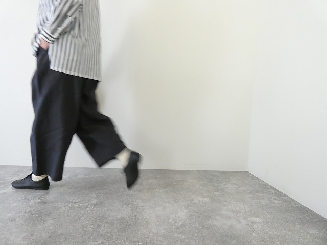 STAMP AND DIARY(スタンプアンドダイアリー) 60/1高密度リネンウエストタックワイドパンツの商品画像4