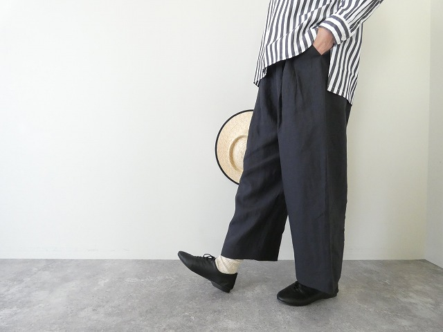 STAMP AND DIARY(スタンプアンドダイアリー) 60/1高密度リネンウエストタックワイドパンツの商品画像8