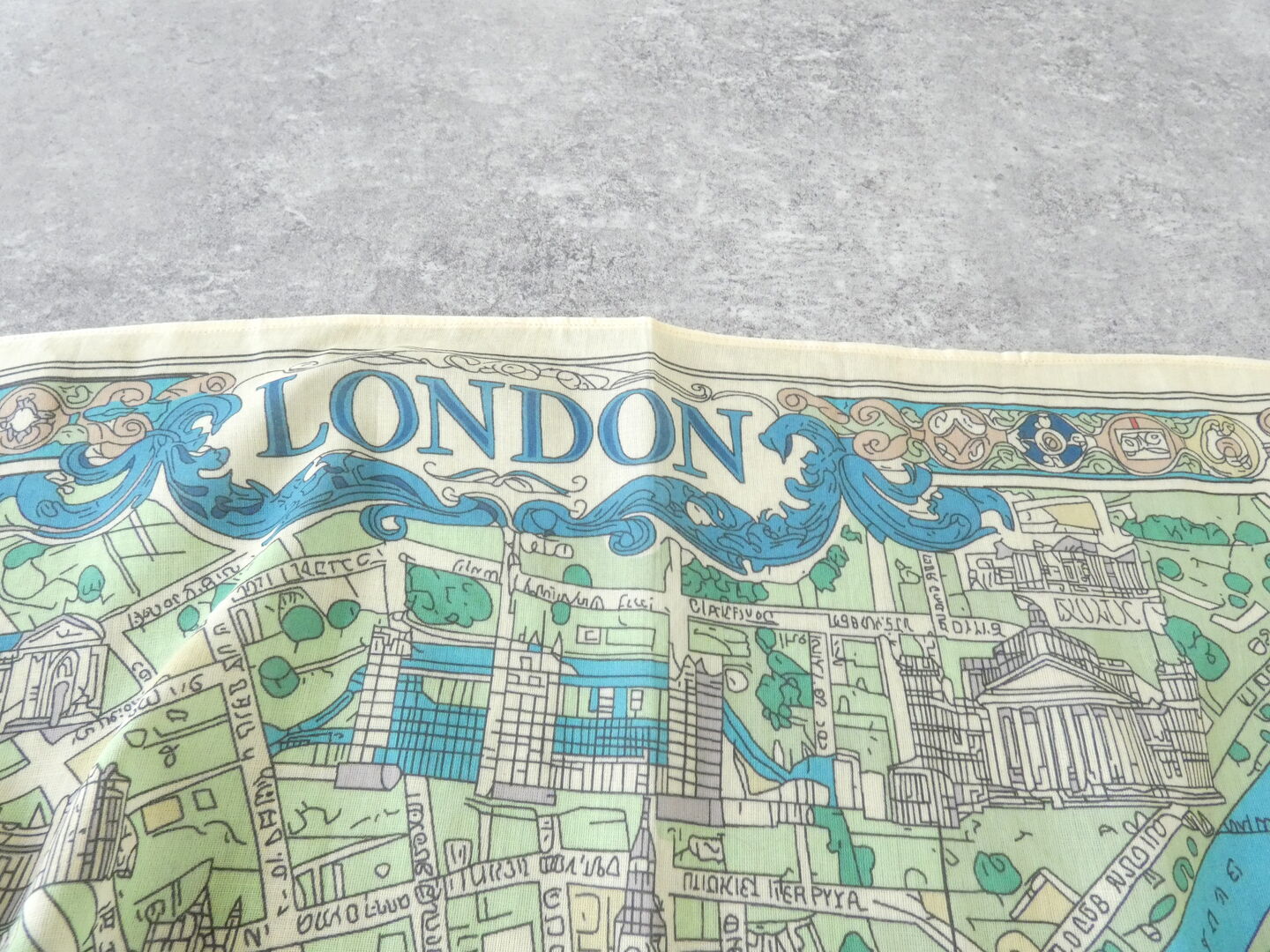 The Bagmati(バグマティ) ロンドンのスカーフの商品画像21