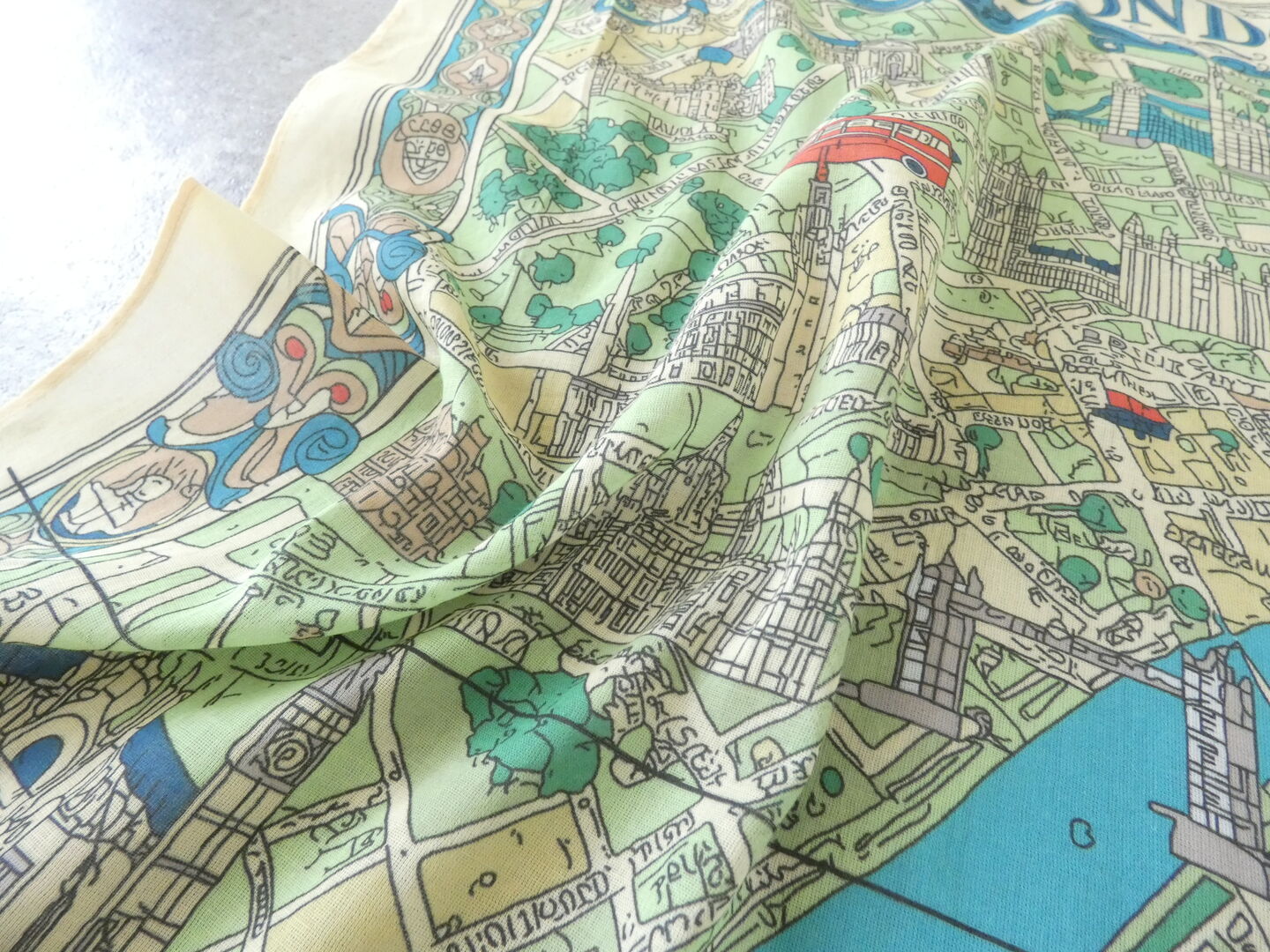 The Bagmati(バグマティ) ロンドンのスカーフの商品画像25