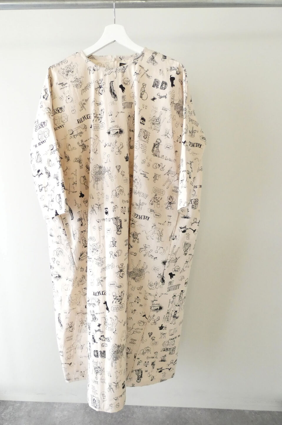 R&D.M.Co-(オールドマンズテーラー) GRAFFITI PULLOVER DRESS の商品画像3