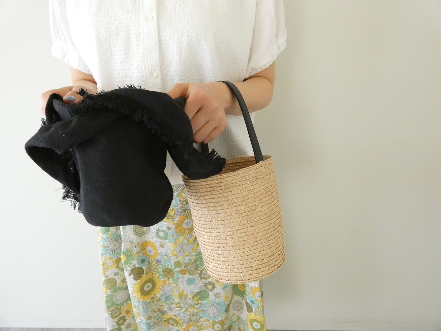 shs フリンジがアクセント ラフィアブレードのワンハンドルバッグの商品画像4