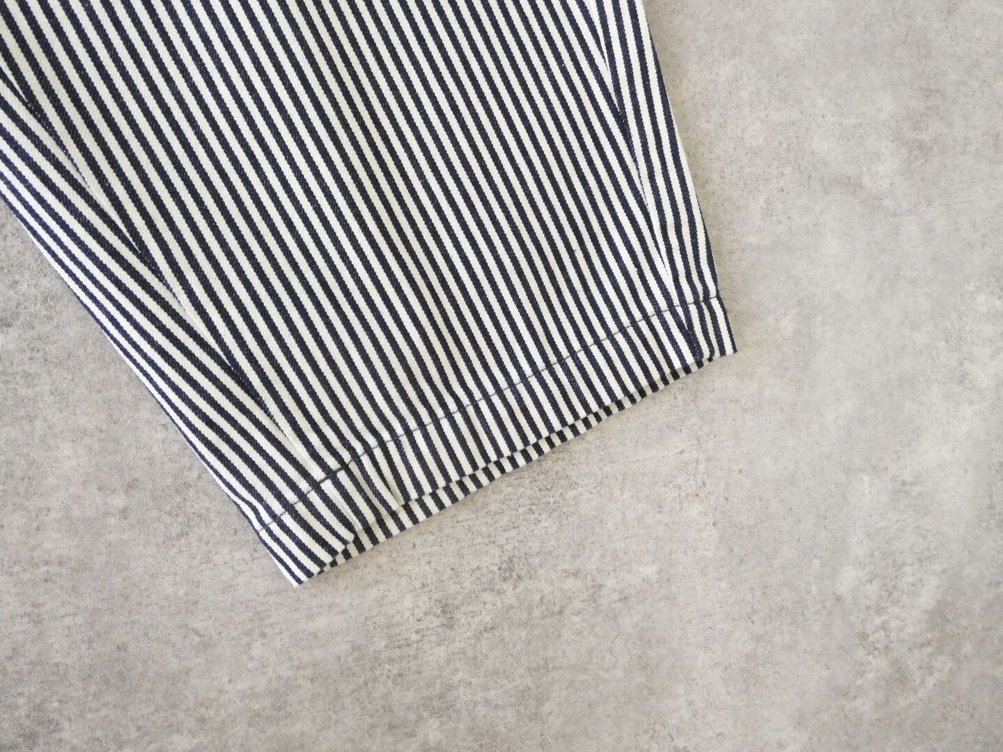 Hands of creation(ハンズオブクリエイション) ヒッコリーデニムバレルパンツの商品画像25