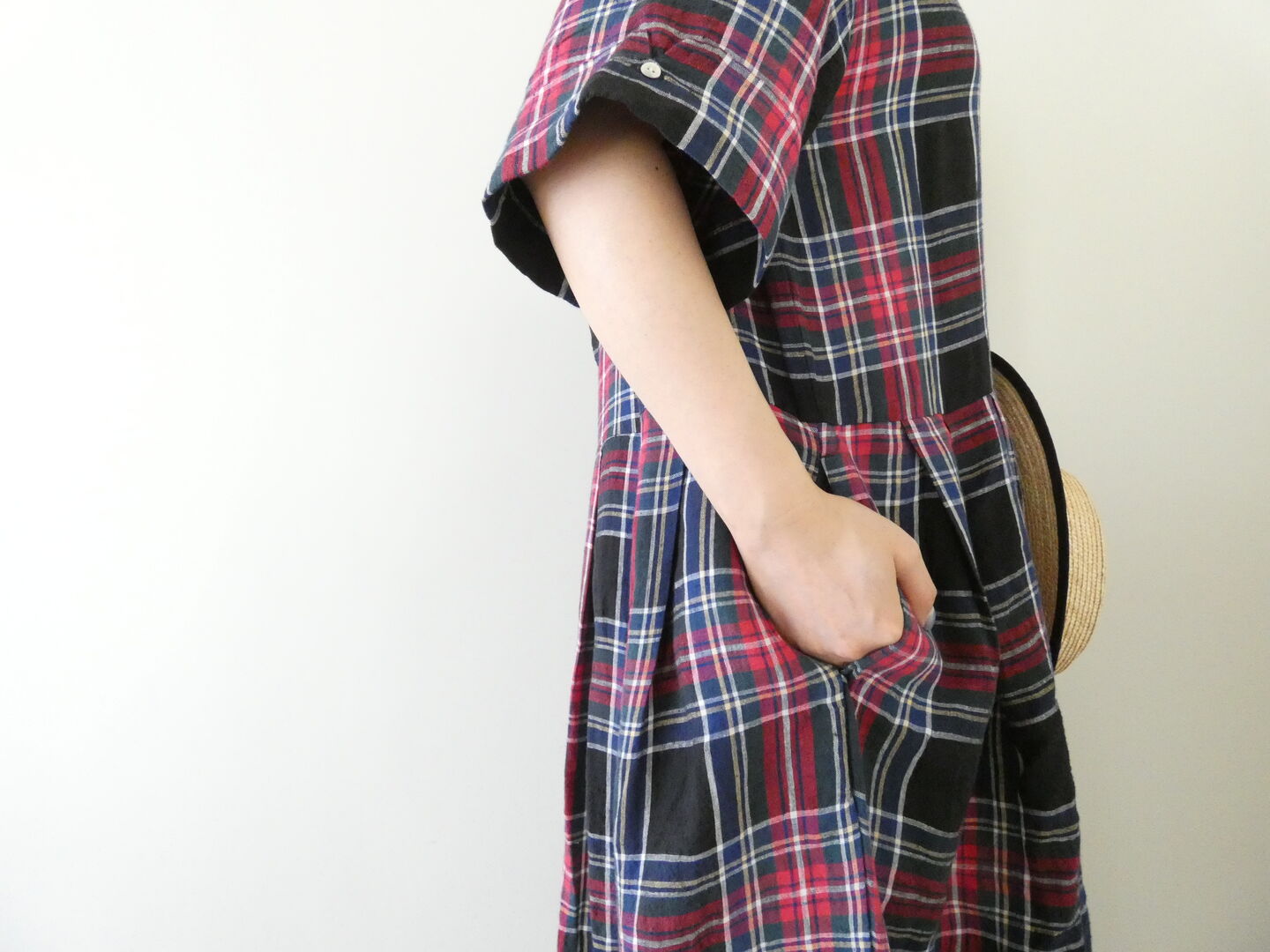 OUVERT(ウーヴェル) すてきなおとなのタータン折り返しカフスタックワンピースの商品画像6