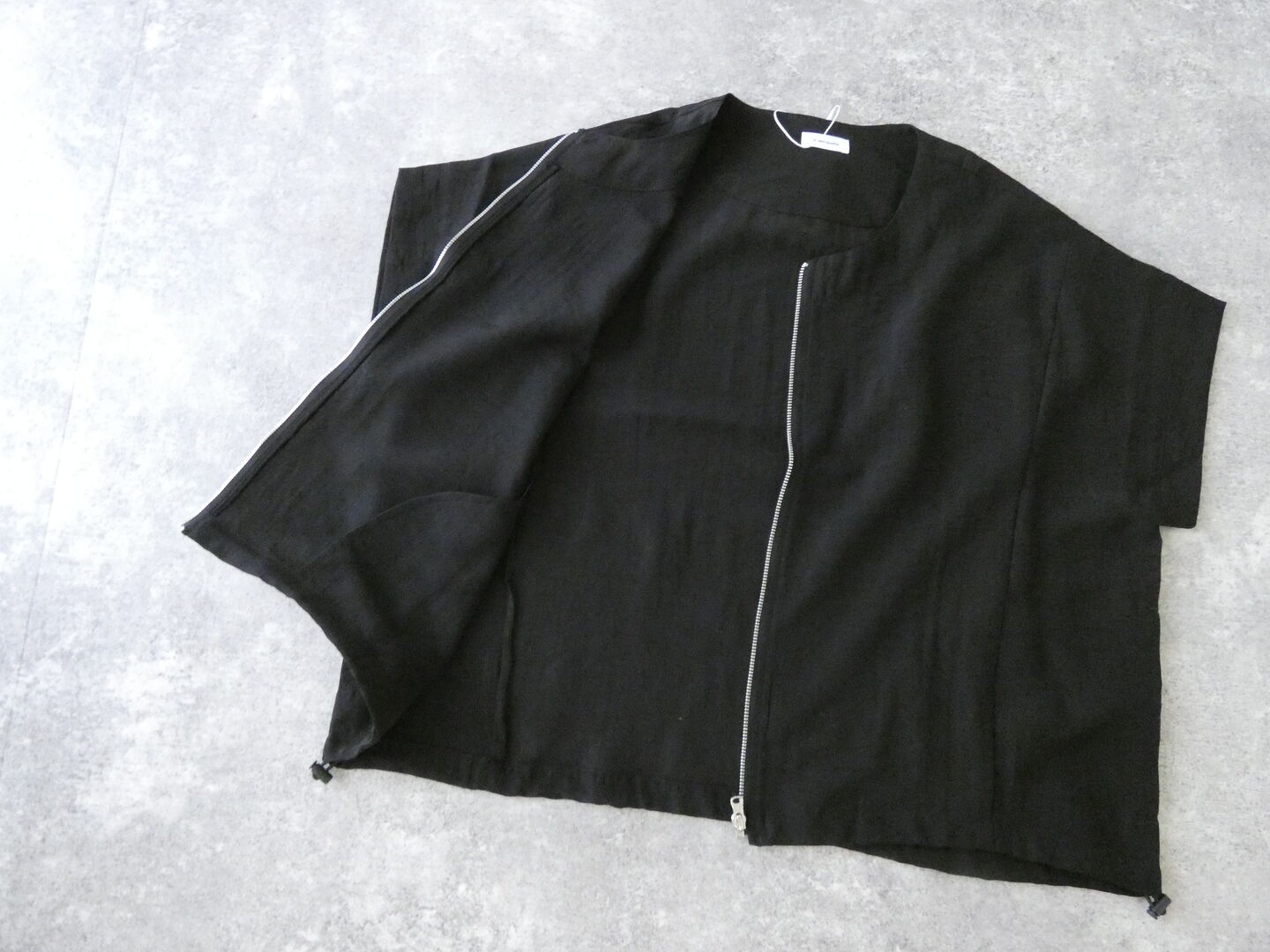 SOUFFLE シアーリネン混ナイロンフレンチベストの商品画像10