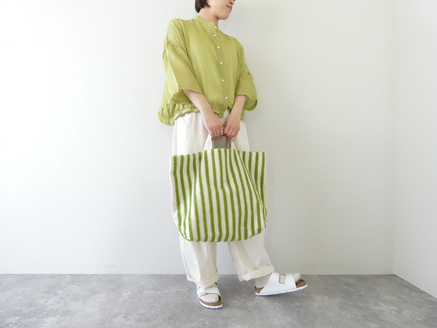 SOUFFLE シアーリネン裾ギャザーブラウスの商品画像1