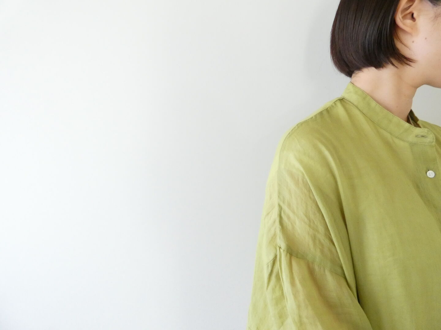 SOUFFLE シアーリネン裾ギャザーブラウスの商品画像16