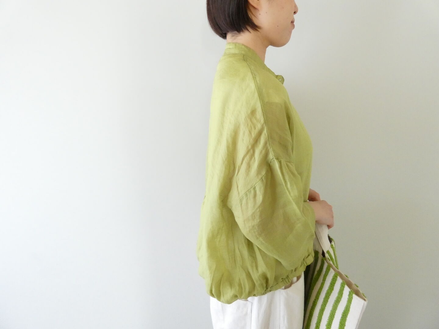 SOUFFLE シアーリネン裾ギャザーブラウスの商品画像5