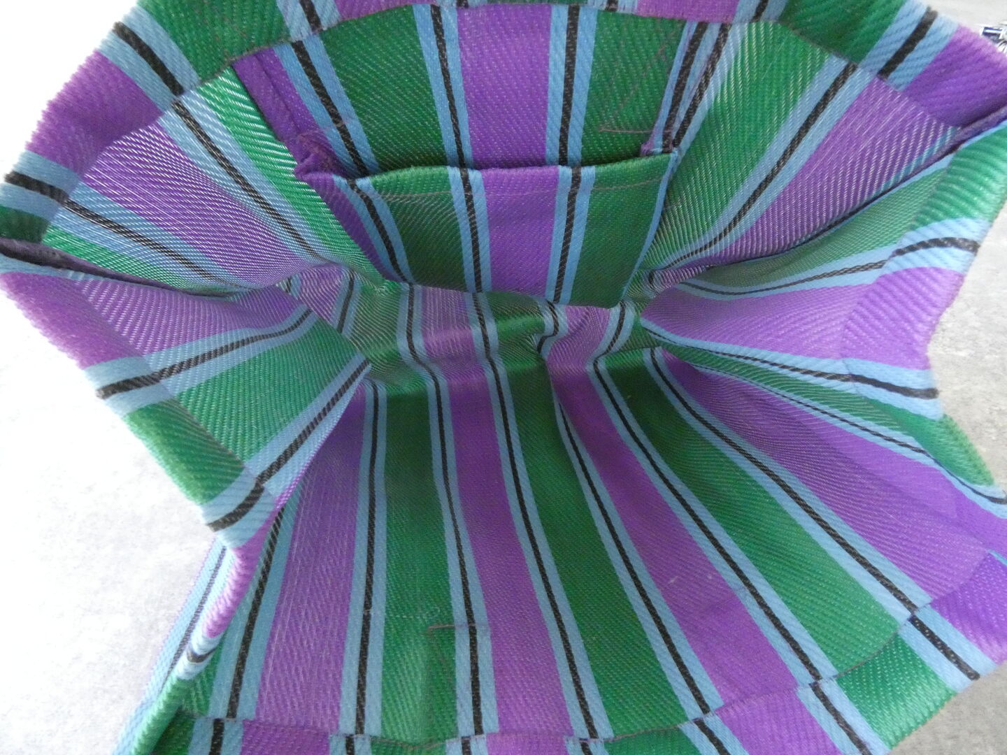 shs アウトドアシーンにもおすすめ サニーストライプのトートバッグの商品画像24