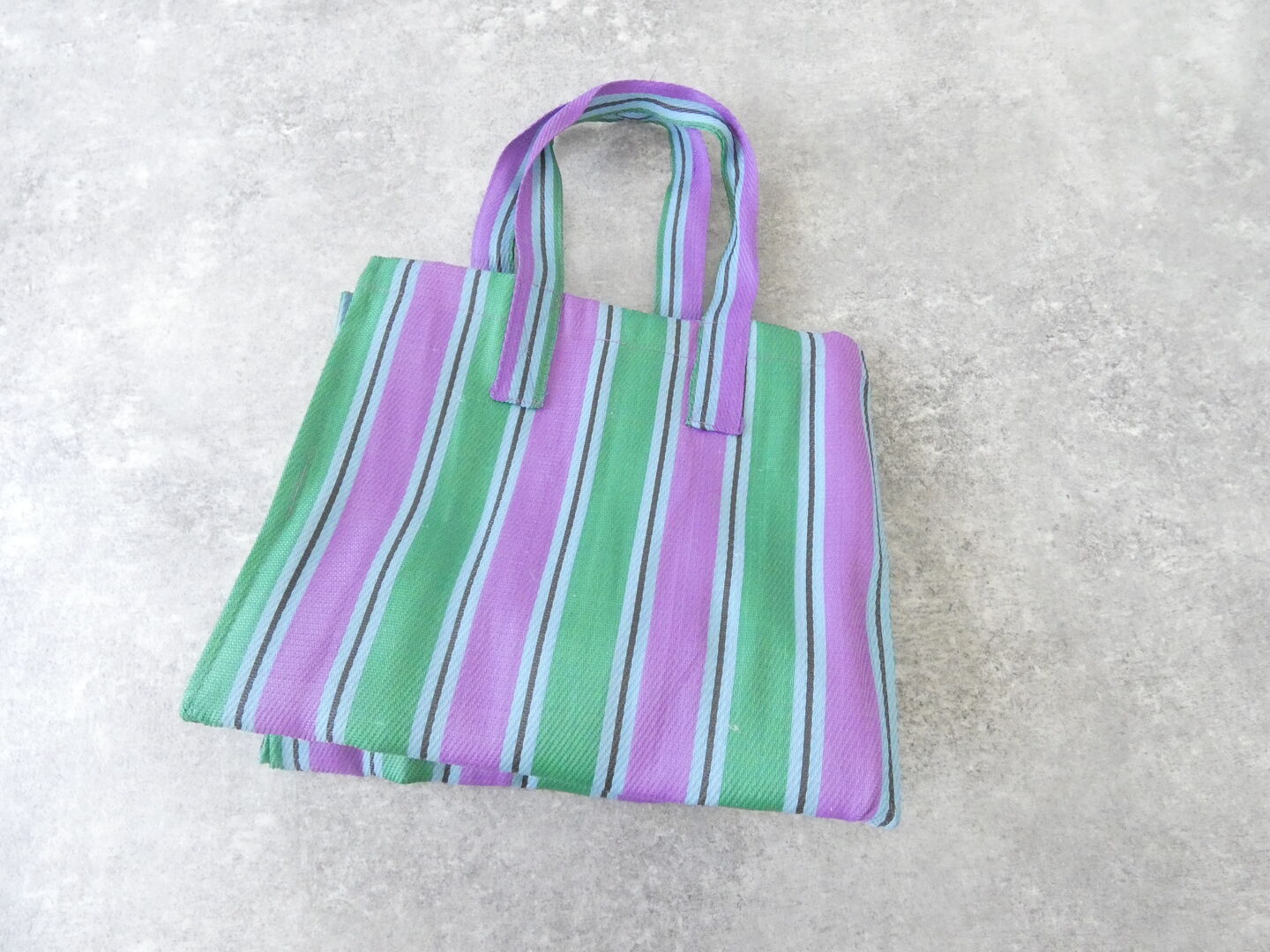 shs アウトドアシーンにもおすすめ サニーストライプのトートバッグの商品画像6