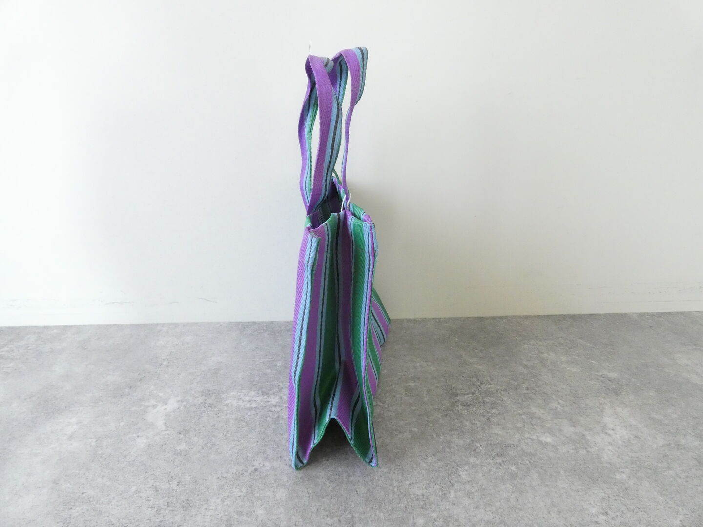 shs アウトドアシーンにもおすすめ サニーストライプのトートバッグの商品画像7