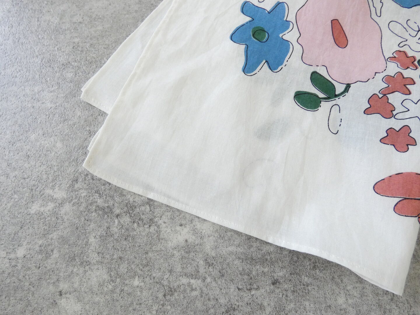 shs タペストリーでも楽しめる フラワーブーケ柄ハンカチの商品画像26