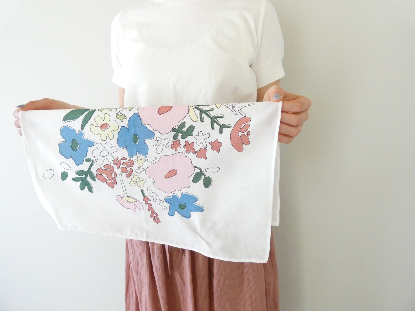 shs タペストリーでも楽しめる フラワーブーケ柄ハンカチの商品画像5
