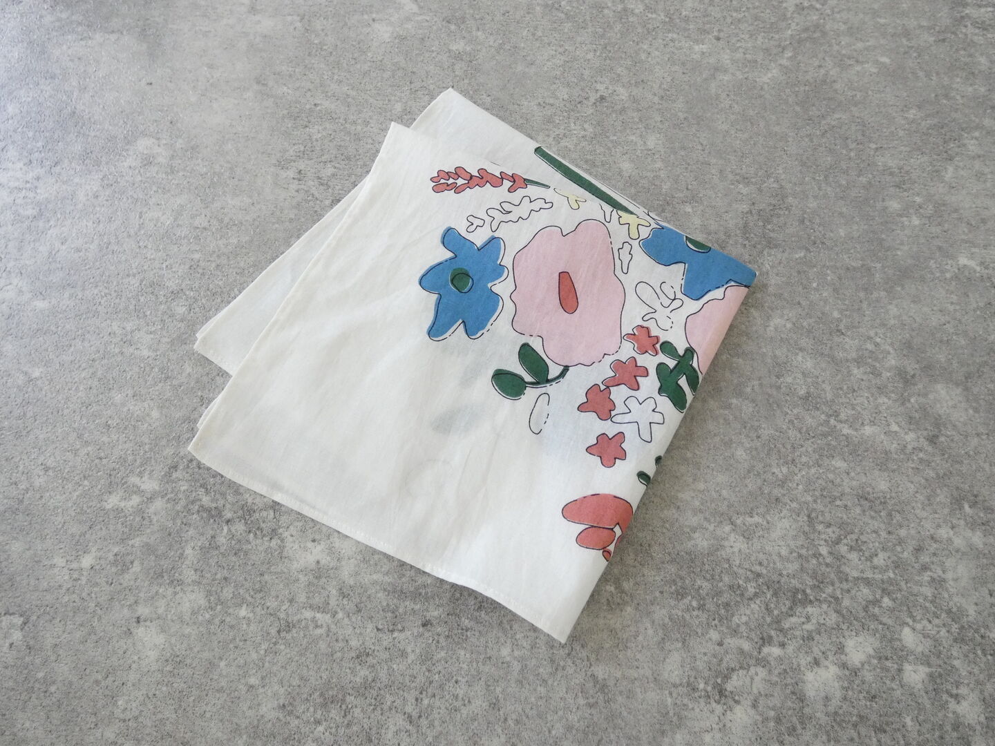 shs タペストリーでも楽しめる フラワーブーケ柄ハンカチの商品画像9