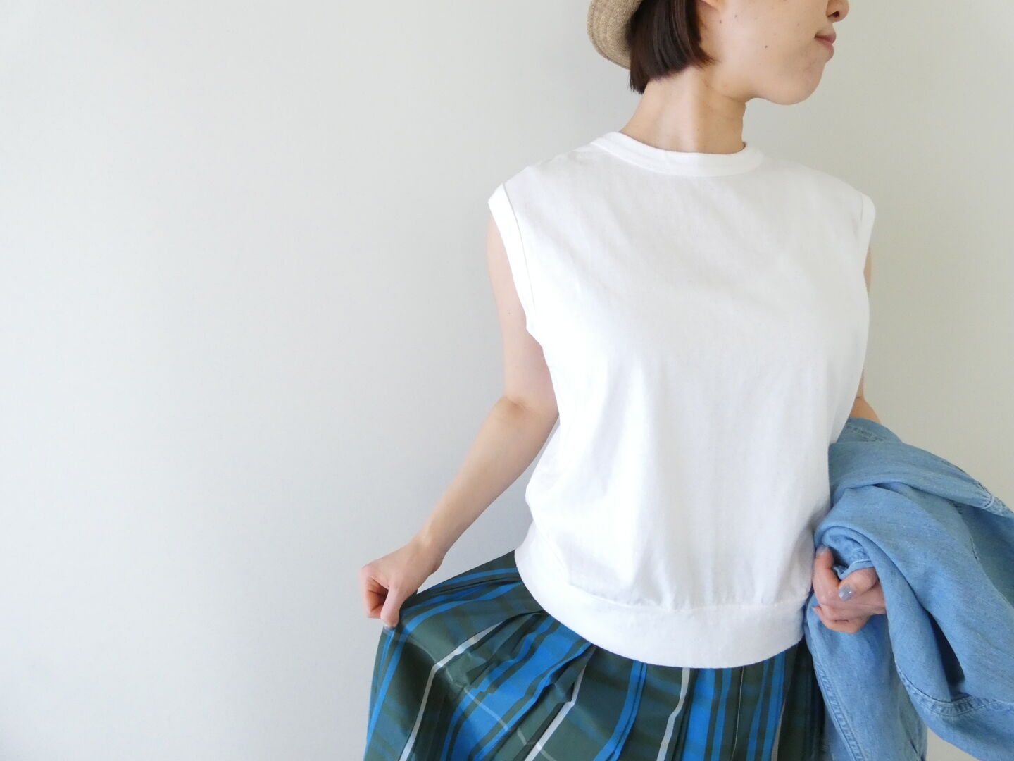 grin(グリン) マナプール天竺スリーブレスプルオーバーの商品画像1