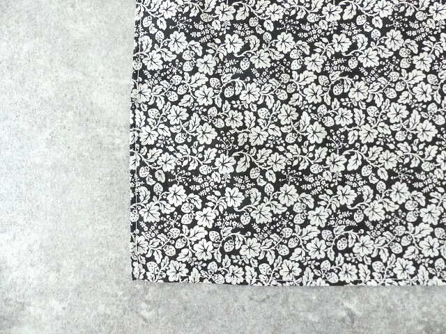 R&D.M.Co-(オールドマンズテーラー) LITTLE WILD BERRY COTTON LAWN BANDANNAの商品画像21