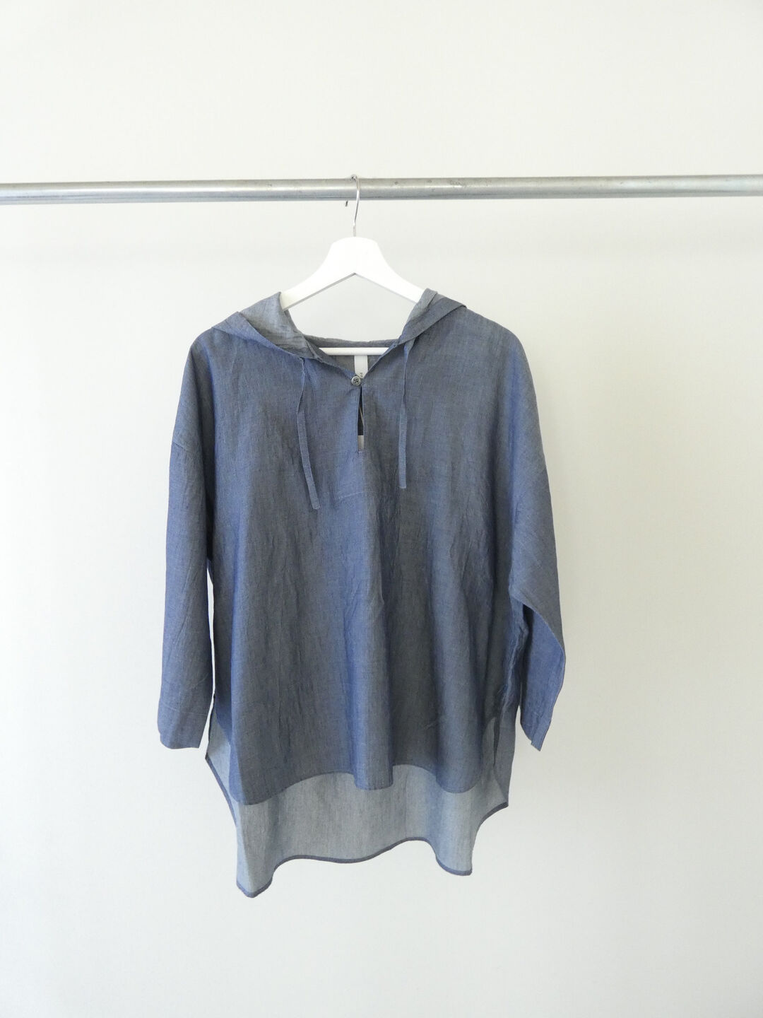 prit(プリット) インディゴシアーデニムフードプルオーバーシャツの商品画像11