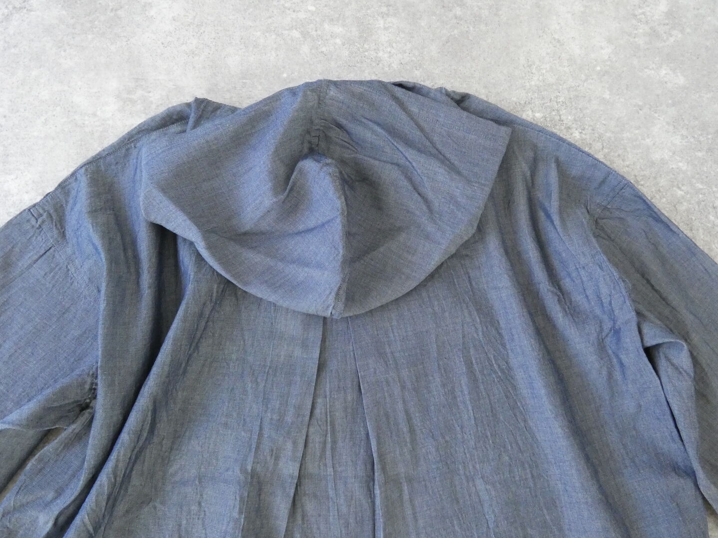 prit(プリット) インディゴシアーデニムフードプルオーバーシャツの商品画像25