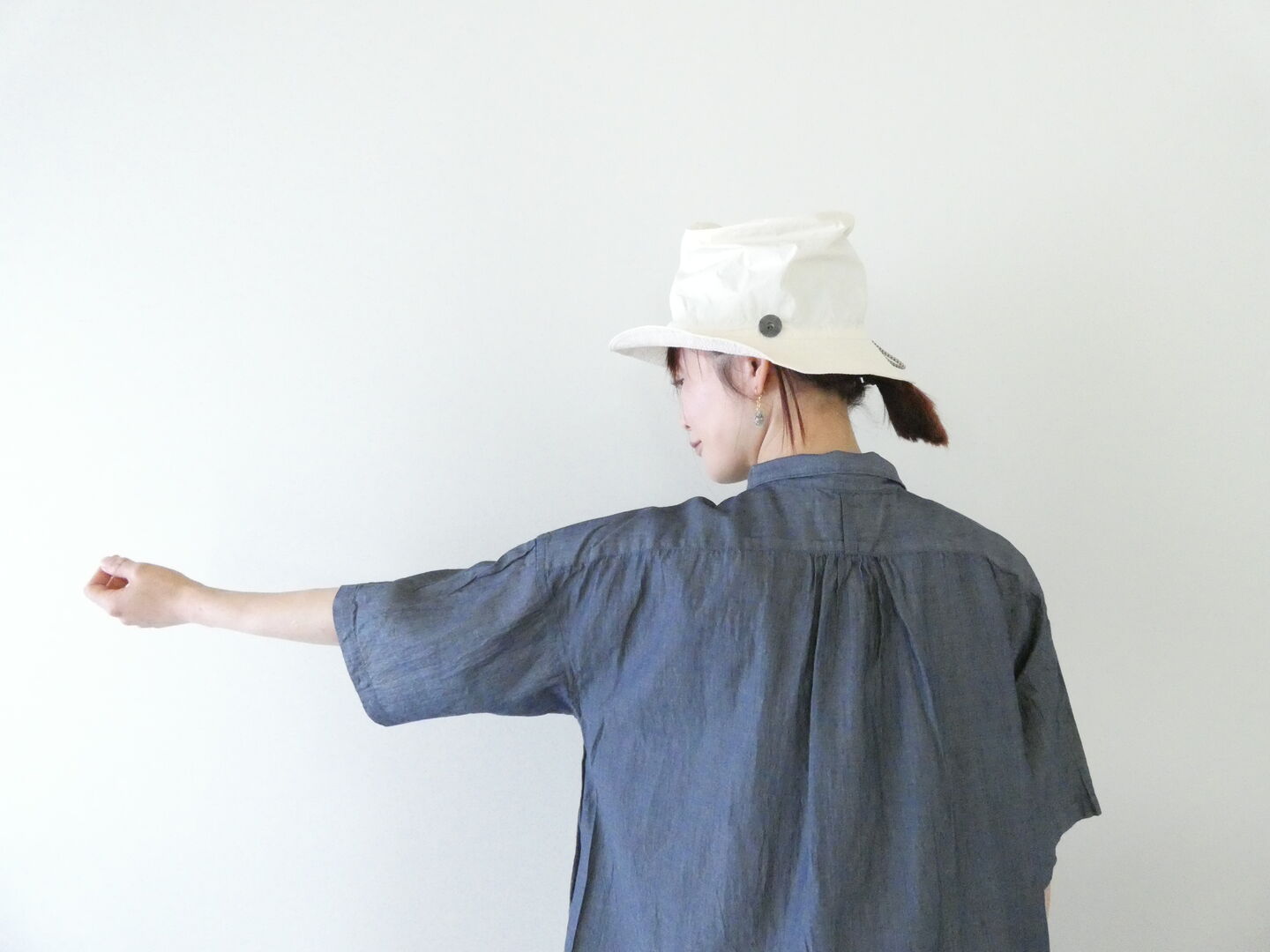 prit(プリット) インディゴシアーデニム5分袖レギュラーカラーシャツの商品画像6