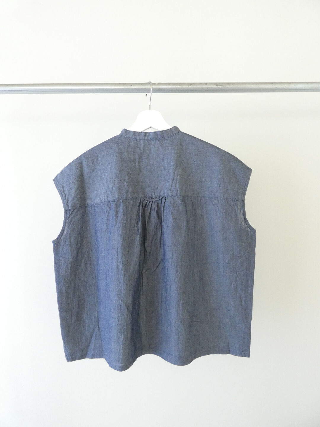 prit(プリット) インディゴシアーデニムスリーブレススタンドカラーシャツの商品画像10