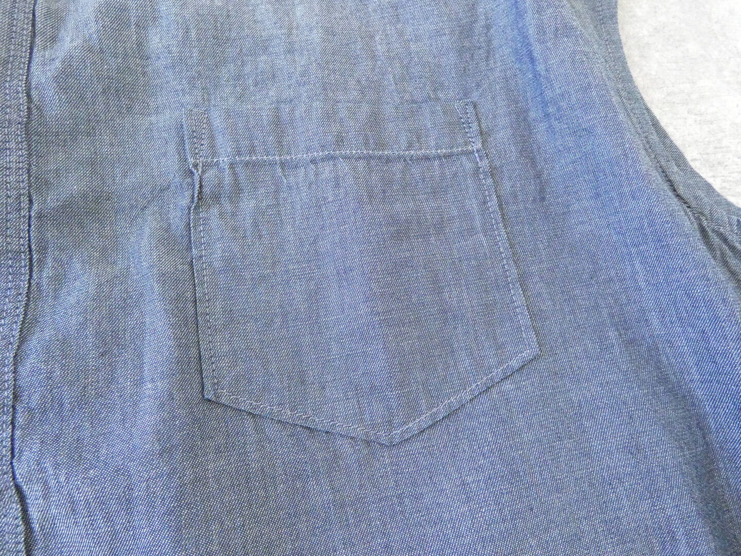 prit(プリット) インディゴシアーデニムスリーブレススタンドカラーシャツの商品画像23