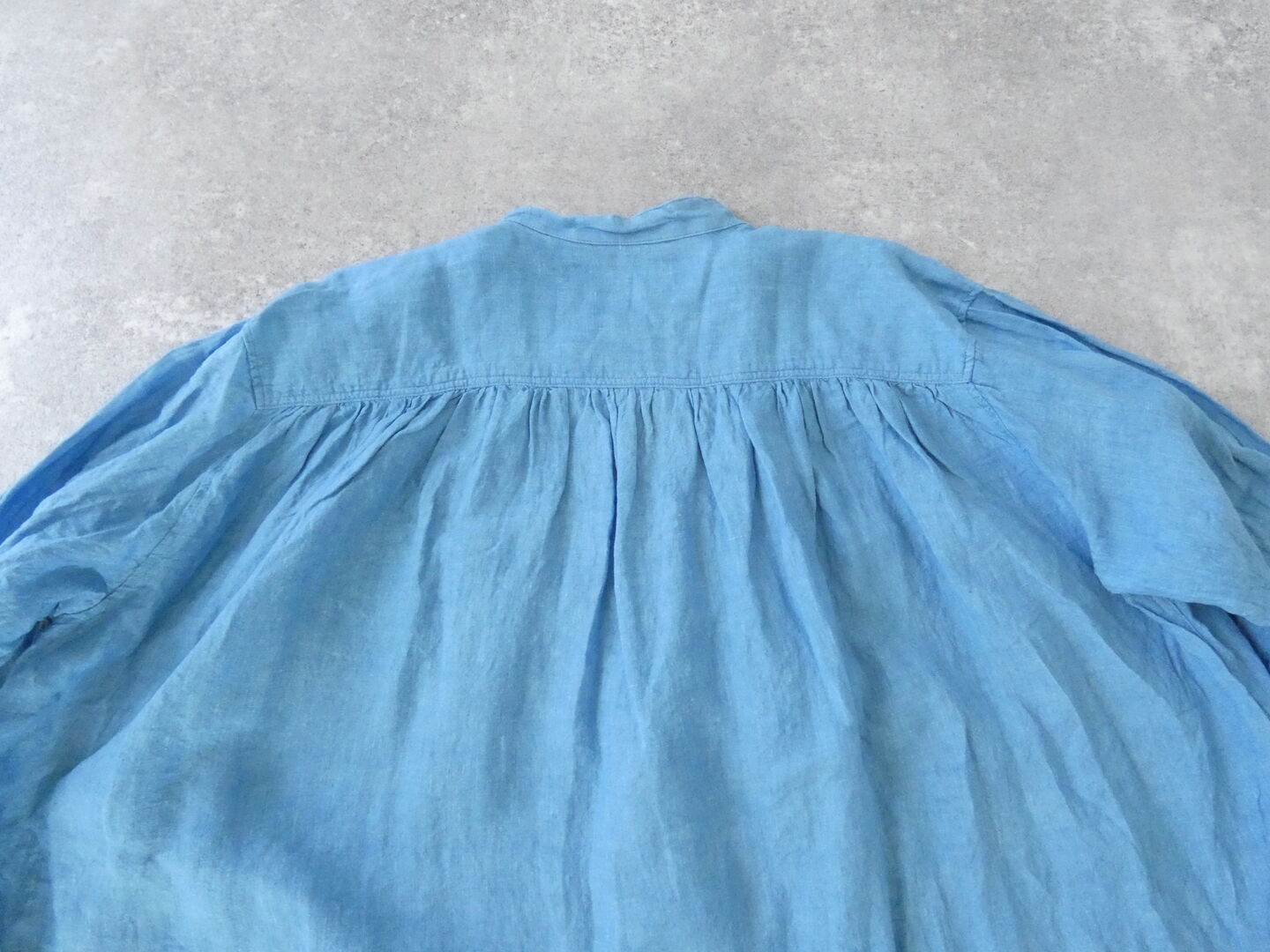 ichiAntiquite's(イチアンティークス) インディゴギャザーシャツの商品画像34