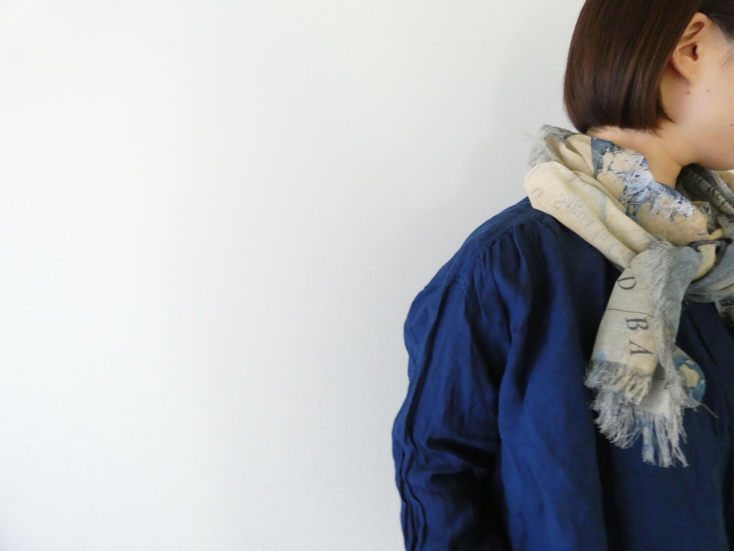 ichiAntiquite's(イチアンティークス) インディゴギャザーシャツの商品画像4