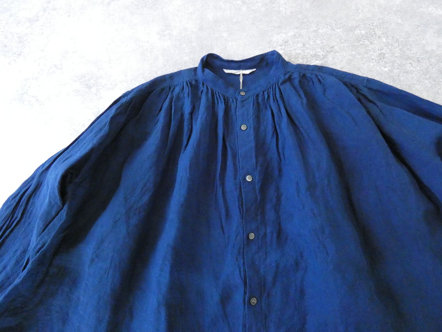 ichiAntiquite's(イチアンティークス) インディゴギャザーシャツの商品画像45