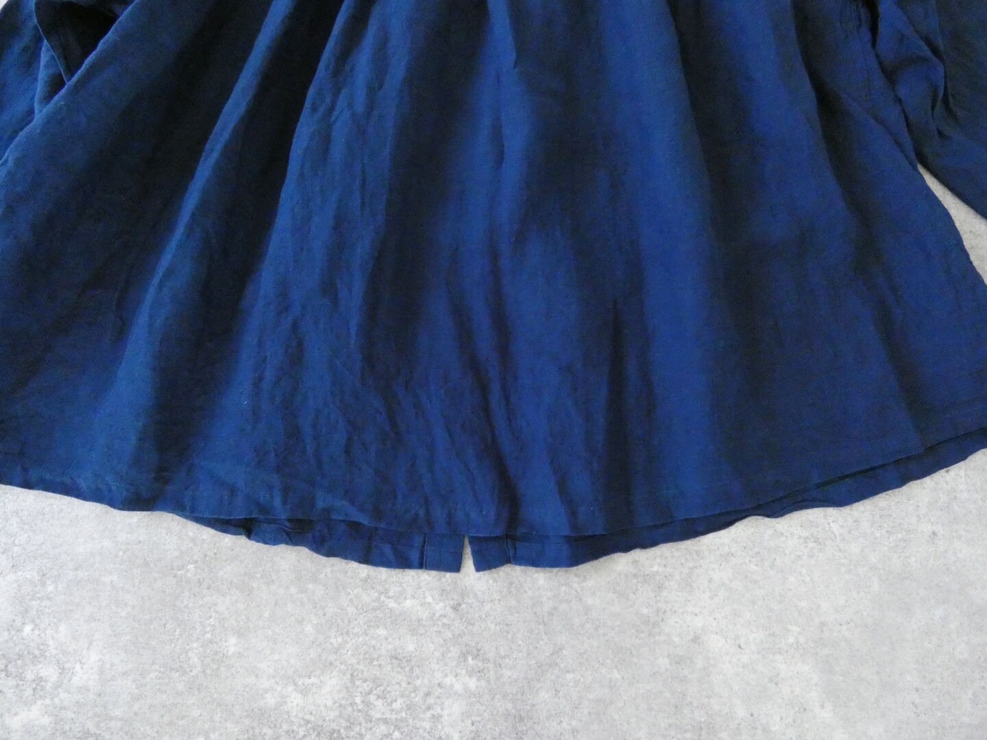 ichiAntiquite's(イチアンティークス) インディゴギャザーシャツの商品画像49