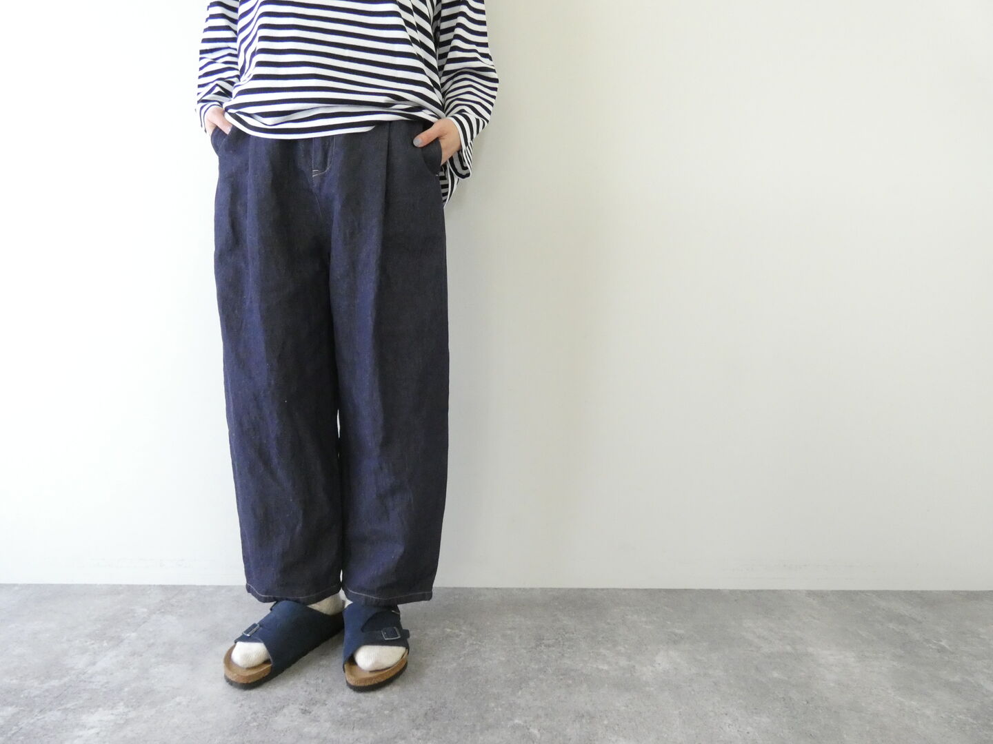 yuni(ユニ イズ ライク ア フラワー トゥー ミー) Cotton Linen denim back gum パンツの商品画像1