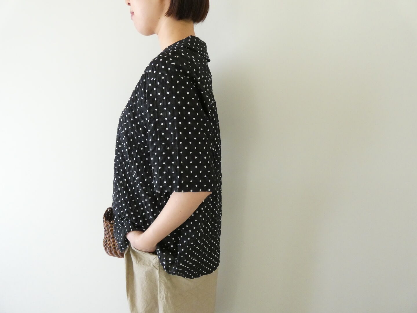 NARU 80ローンリップルシンプルドット ワイドカラーシャツの商品画像10