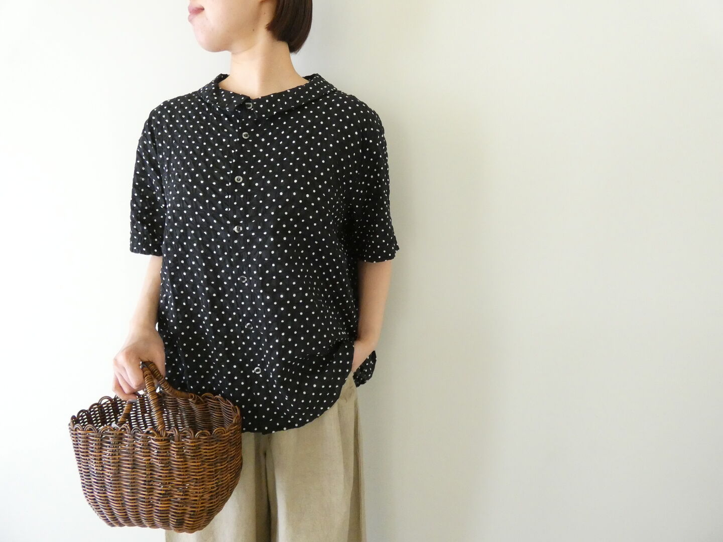 NARU 80ローンリップルシンプルドット ワイドカラーシャツの商品画像4