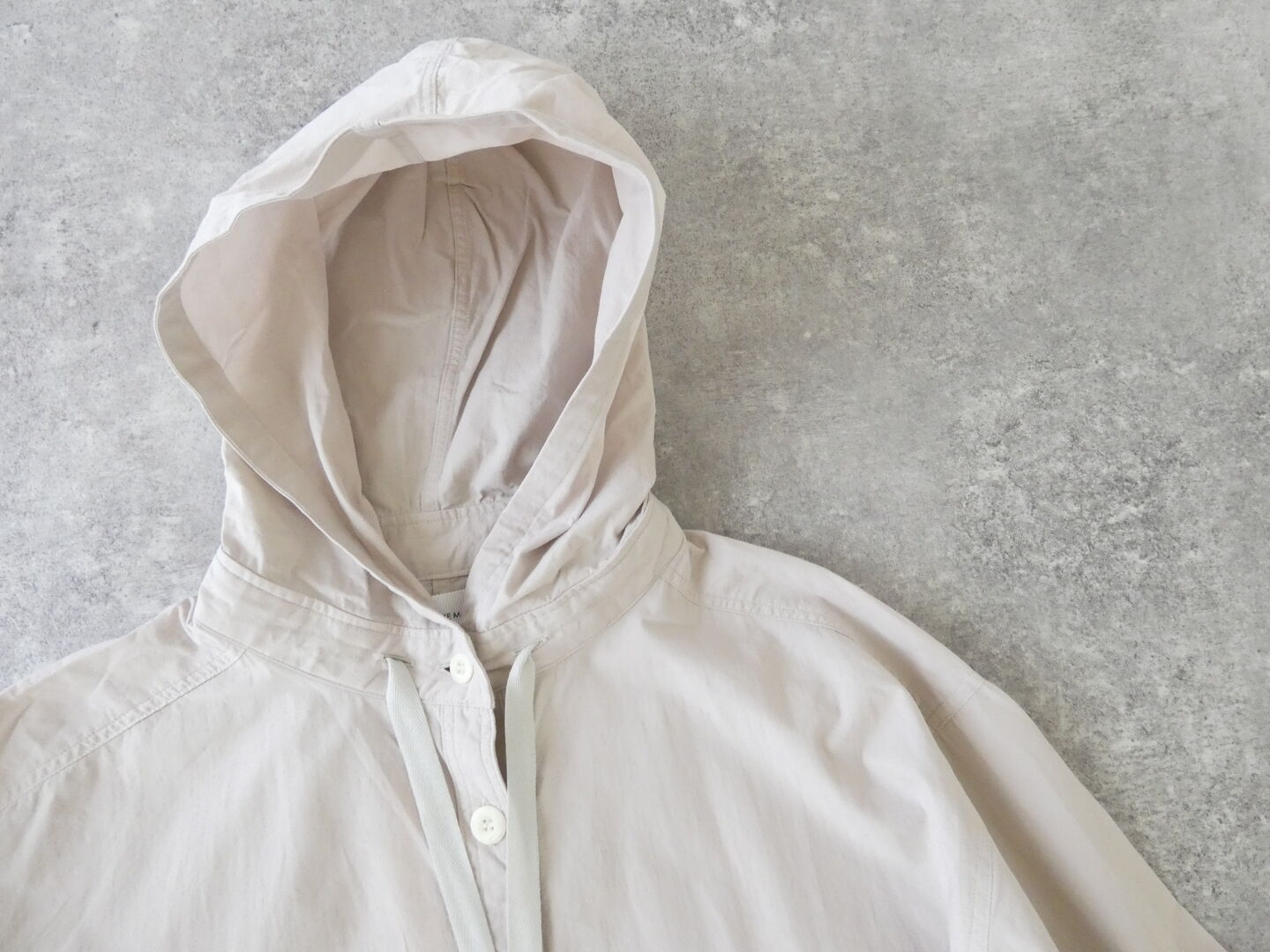 BLUE LAKE MARKET(ブルーレイクマーケット) ヴィンテージポプリン　ヘムラウンドフーディの商品画像18