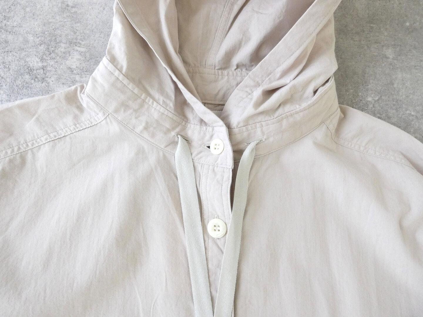 BLUE LAKE MARKET(ブルーレイクマーケット) ヴィンテージポプリン　ヘムラウンドフーディの商品画像19