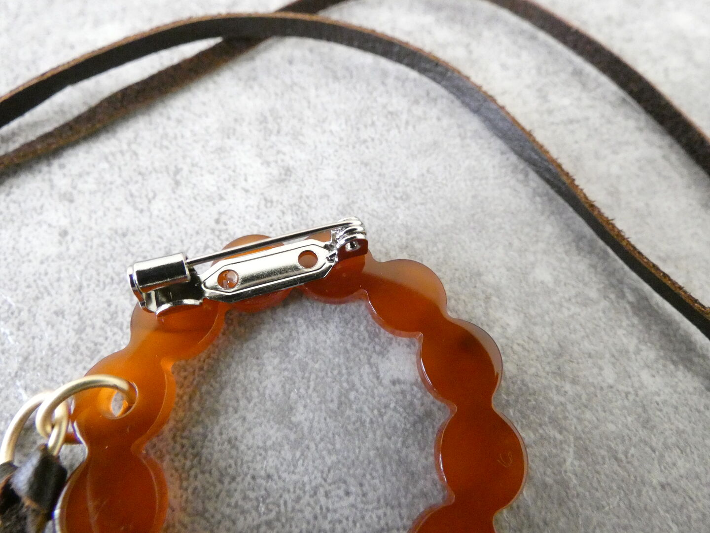 H(ホーク) ブローチにもなるサークルドットネックレスの商品画像25