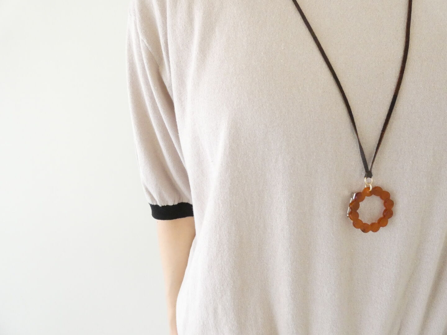 H(ホーク) ブローチにもなるサークルドットネックレスの商品画像4