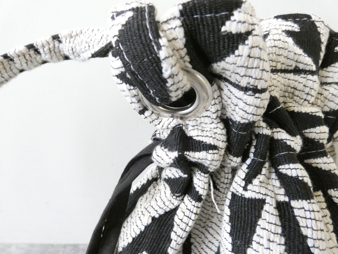 H(ホーク) 幾何学柄巾着BAGの商品画像24