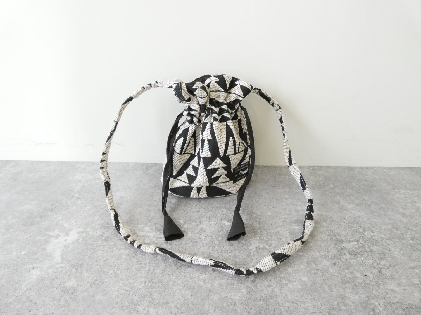 H(ホーク) 幾何学柄巾着BAGの商品画像3